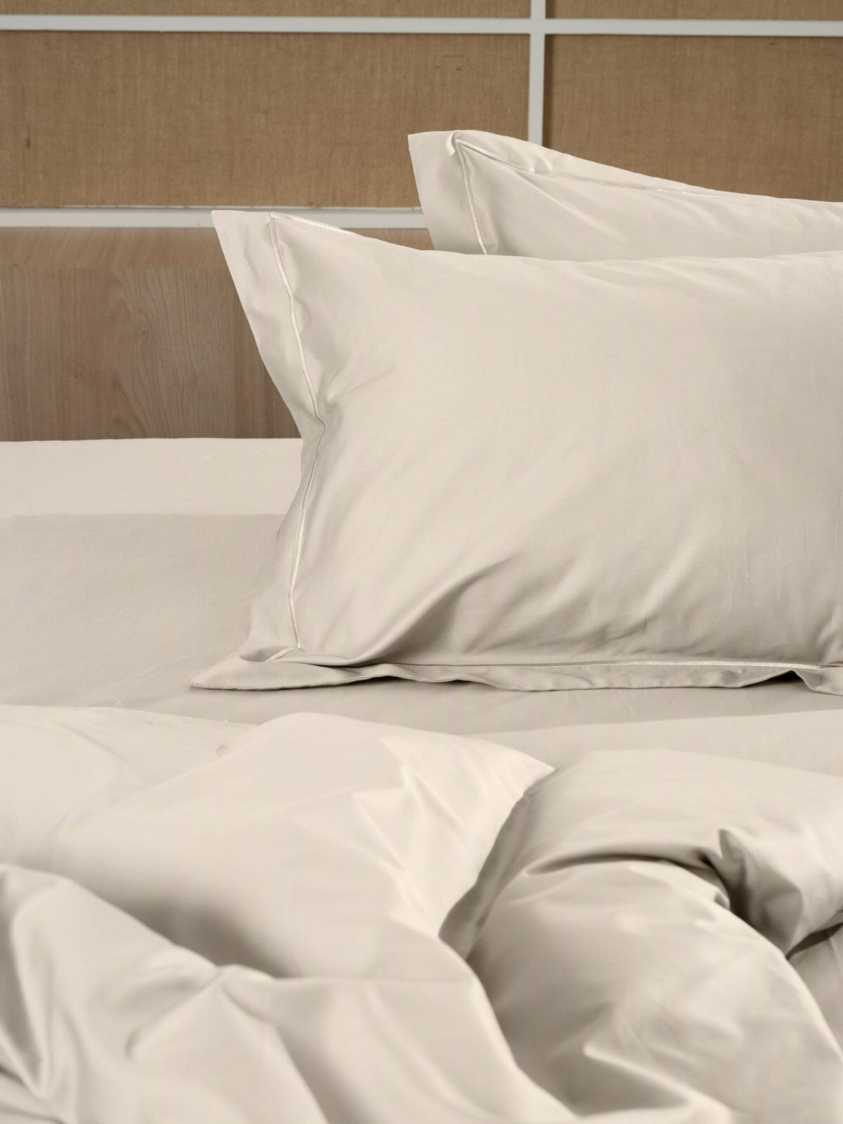 Sunshine Σεντόνι Βαμβακοσατέν Omnia φλατ Beige Υπέρδιπλο (250×280) - Μονόχρωμο σεντόνι μεμονωμένο βαμβακοσατέν 100%.